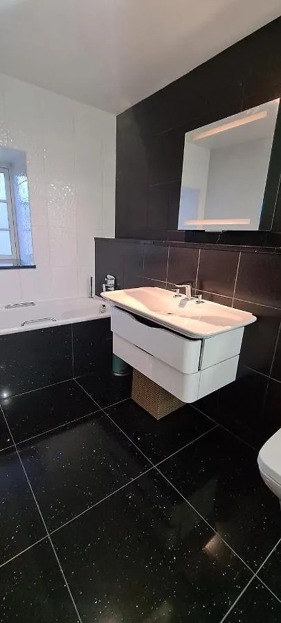 إدنبرة Pass The Keys Spacious 3Beds Flat Near City Centre - Free Parking 0*,