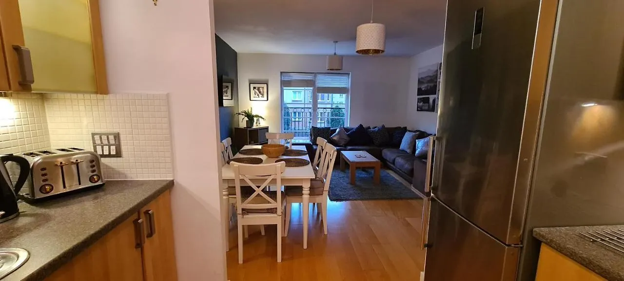 إدنبرة Pass The Keys Spacious 3Beds Flat Near City Centre - Free Parking شقة