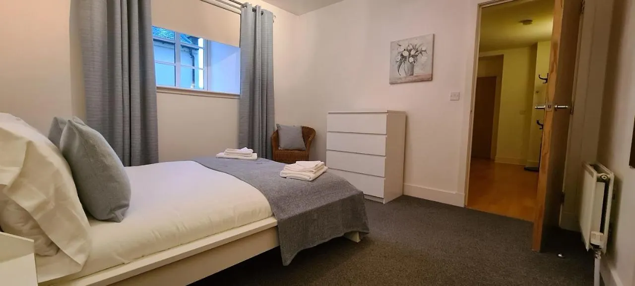 Apartment Pass The Keys Spacious 3Beds Flat Near City Centre - Free Parking Edinburgh