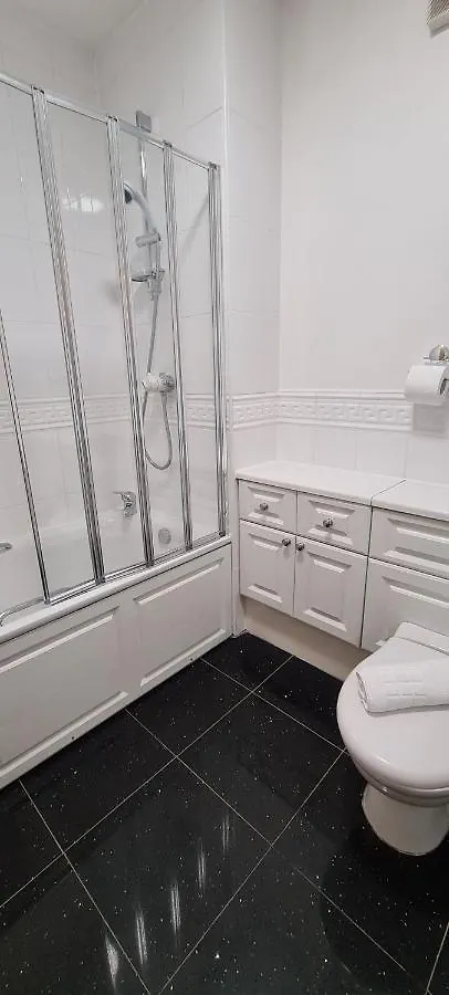 Apartment Pass The Keys Spacious 3Beds Flat Near City Centre - Free Parking Edinburgh