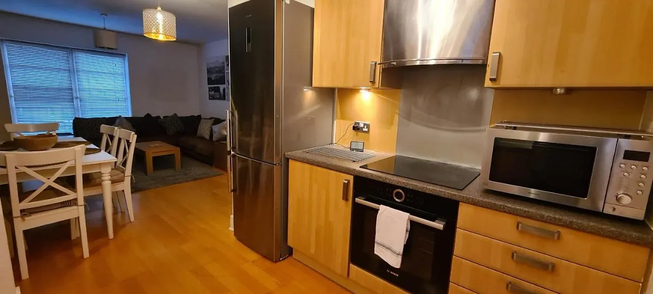 Apartment Pass The Keys Spacious 3Beds Flat Near City Centre - Free Parking Edinburgh
