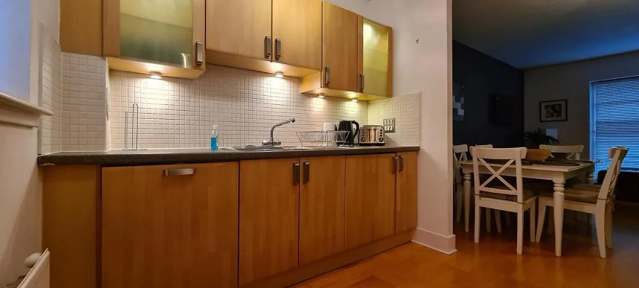 Pass The Keys Spacious 3Beds Flat Near City Centre - Free Parking Edinburgh